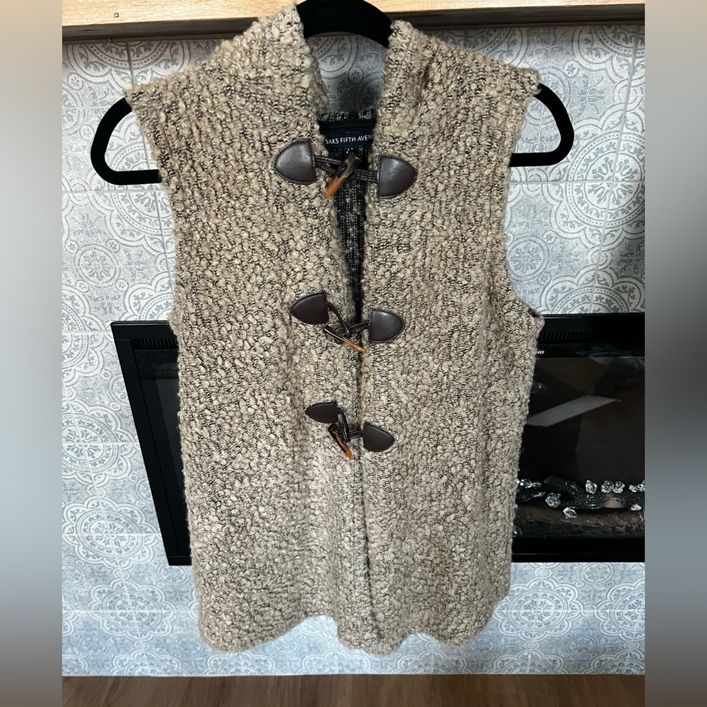 EUC Saks Fifth Avenue wool vest